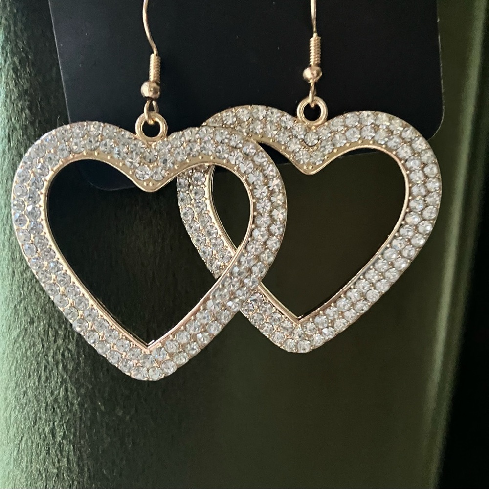 💖Gold and rhinestone heart earrings